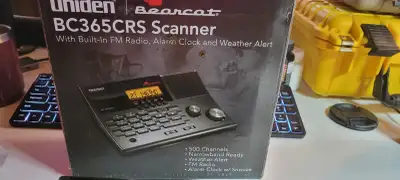 BC365CRS Breatcat analog radio scanner 500 channels. Super fast scanning. Alarm/clock radio style. I...