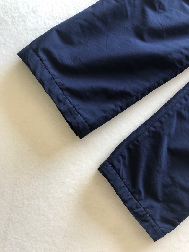 Boys Size 10/12 Fleece Lined Wind Pants - Navy Blue in Kids & Youth in Calgary - Image 3
