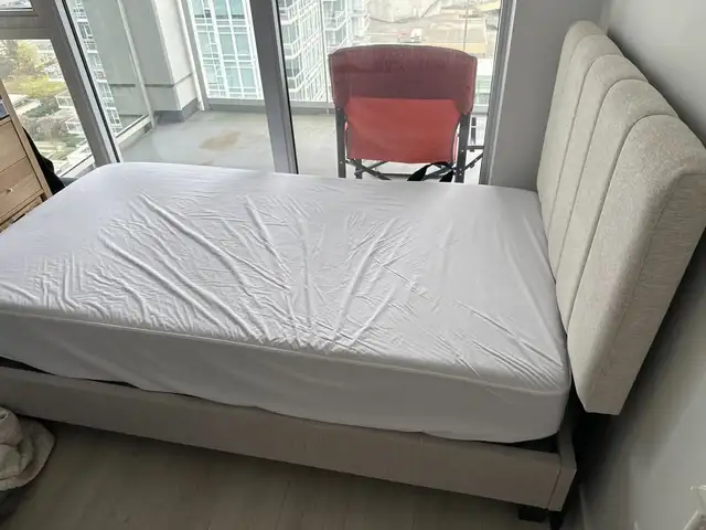 Casper Bed Frame + Mattress Set (Single) in Beds & Mattresses in Burnaby/New Westminster - Image 4