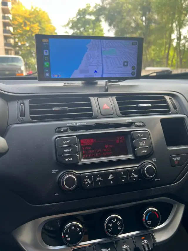 Kia rio 2014 LX sedan in Cars & Trucks in Oakville / Halton Region - Image 7