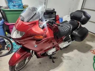 A rare find condition, this bike has it all, well kept always parked indoor, comes complete with sid...
