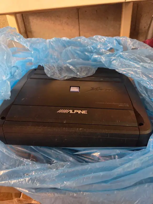 JL Audio CP110-W0v3 + AMP63735875409027121