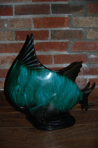 Large Blue Mountain Pottery BMP Angel Fish