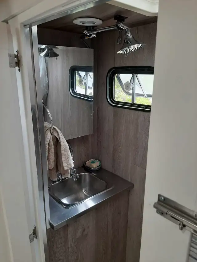 1987 Chevy C-class motorhome I have a cabin in RVs & Motorhomes in Calgary - Image 9