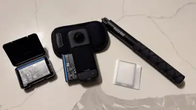 Insta360 x3 camera. Used like new. One more battery