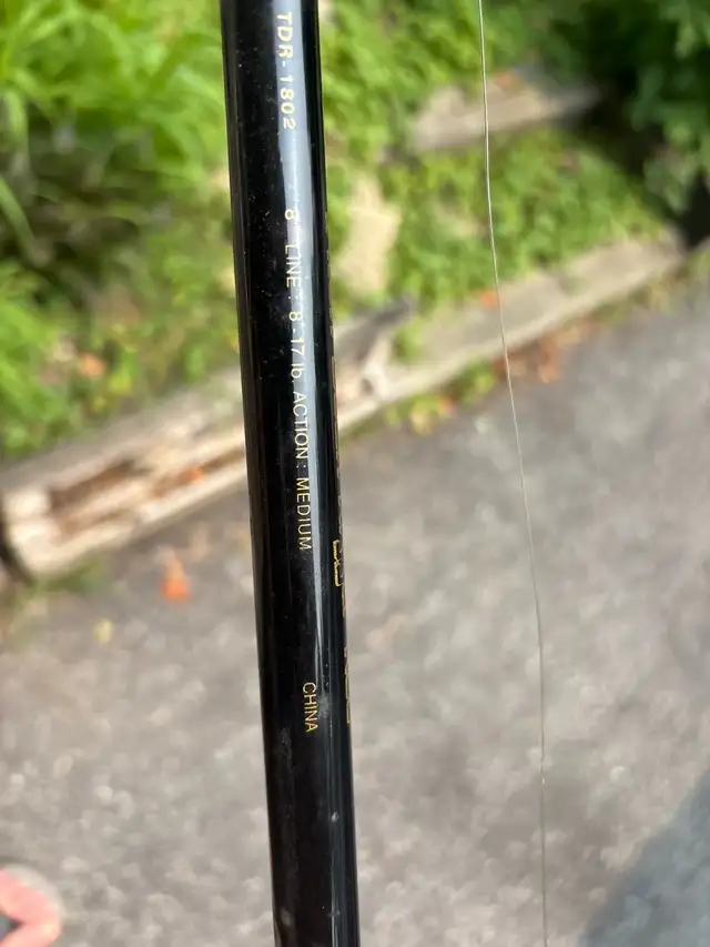 fishing rod and reel in Fishing, Camping & Outdoors in Ottawa - Image 5