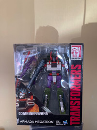 Hasbro Transformers Combiner Wars Armada Megatron 