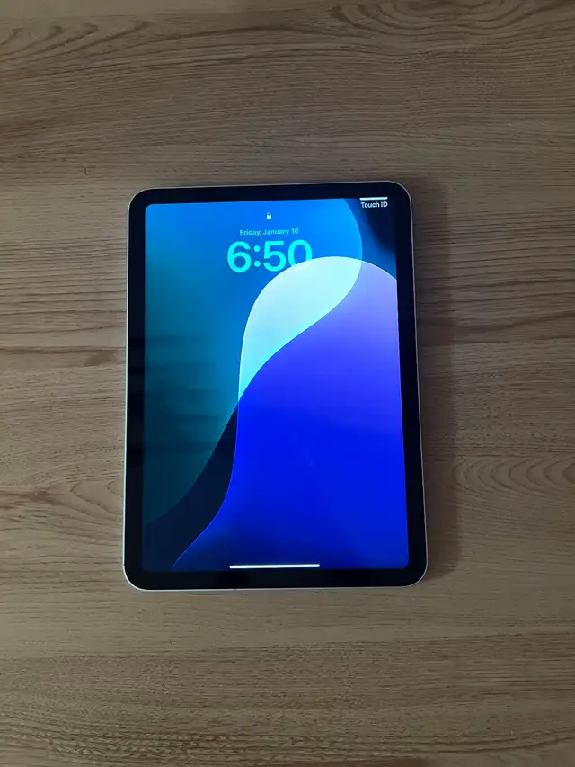 iPad (A16) Wi-Fi + Cellular 128GB REGULAR SIZE in iPads & Tablets in Gatineau - Image 2