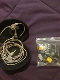 Shure SE535-CL professional sound isolating in ear monitors
