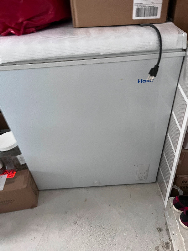 Chest freezer in Freezers in Markham / York Region - Image 2