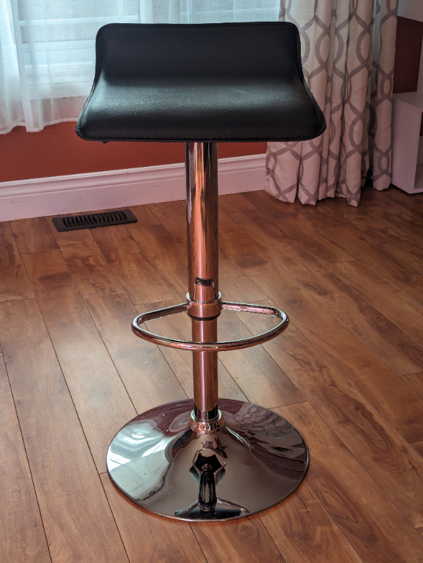 Stool for sale! in Chairs & Recliners in Gatineau