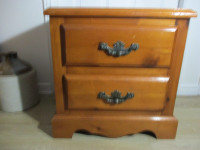 Pretty pine night stand with 2 drawers