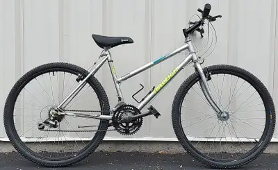 LADIES' RALEIGH "TOMAHAWK" 21-SPEED MOUNTAIN BIKE (vintage), View more