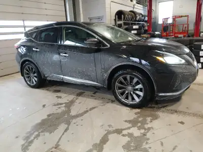 Yokohama ice GUARD GO75 On Replika Alloys 235/55R20 102T Small curb rash blemish on one wheel(see pi...