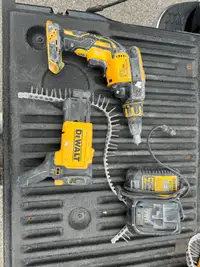 Dewalt drill with extension and charger 