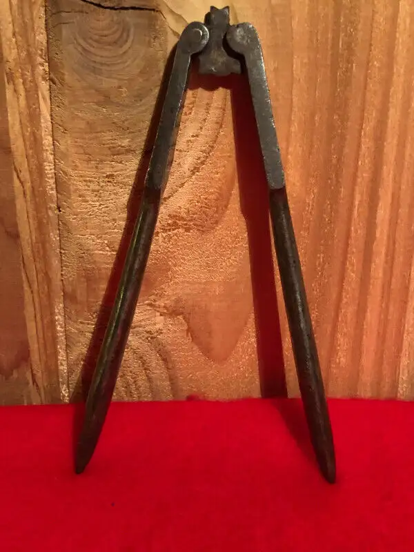 Antique casse-noix65561357047937120