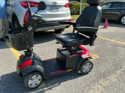Quadriporteur Drive Medical Ventura DLX, View more