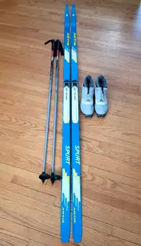 Cross Country Ski set - Womens 6.5 - 9 / Youth 5.5 - 8