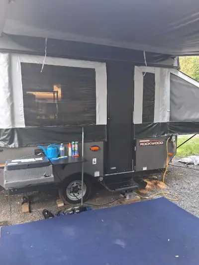 Tente roulotte Rockwood 2022 utilisé seulement 6 mois, 14.500$