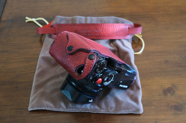 Angelo Pelle leather half case for fujifilm xpro2 in Cameras & Camcorders in Kelowna - Image 3