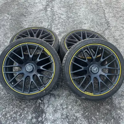 *4x Mercedes Benz C-Class C63s AMG Edition One OEM Forged Yellow Outline Staggered Rims (19 Inch Fro...