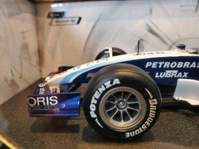 1:18 Diecast Hot Wheels Williams Toyota F1 FW29 Nico Rosberg #16 in Arts & Collectibles in Kawartha Lakes - Image 5