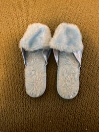 Women’s baby blue slippers