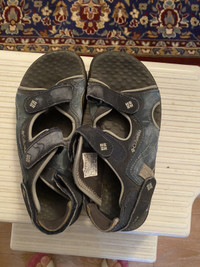 Columbia boys sandals size 3 