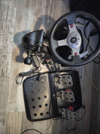 Logitech g25 Racing wheel W/Pedals and Shifter 