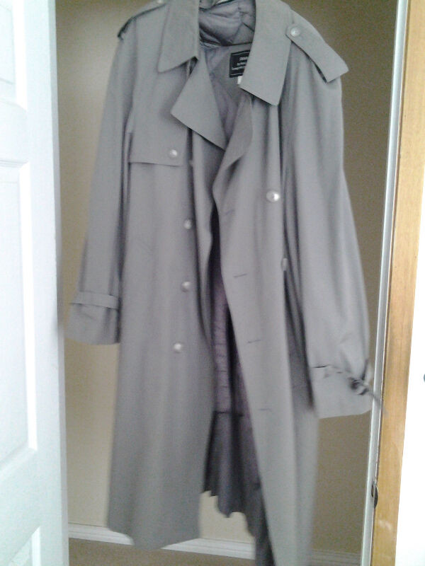 coat in Men's in Summerside - Image 3