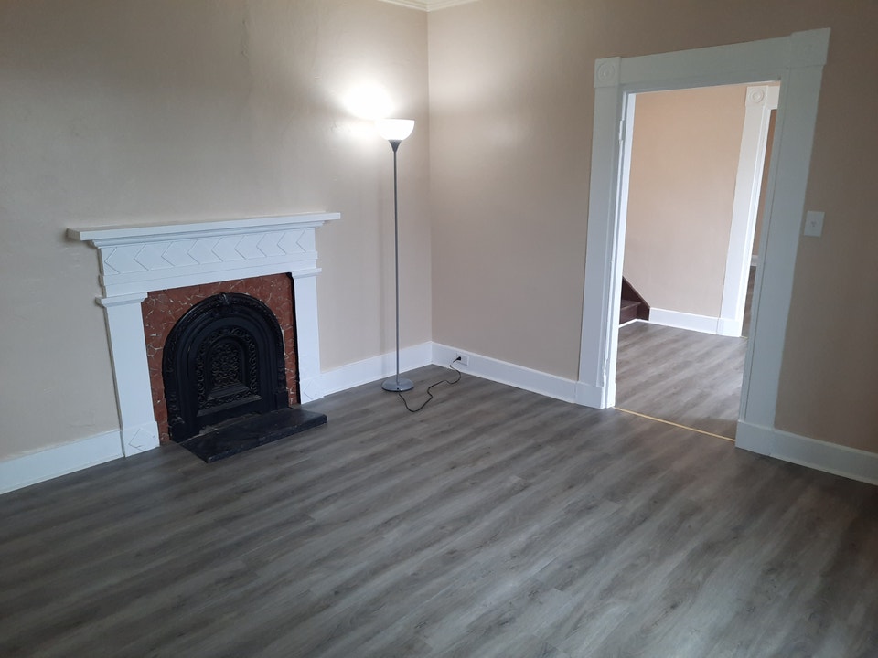 Huge 4 bedroom apartment available Nov 1st in Amherst 2