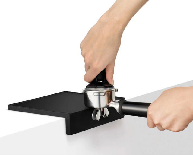 Brand new: Breville the Bench Saver Tamp Mat in Coffee Makers in Oakville / Halton Region - Image 6
