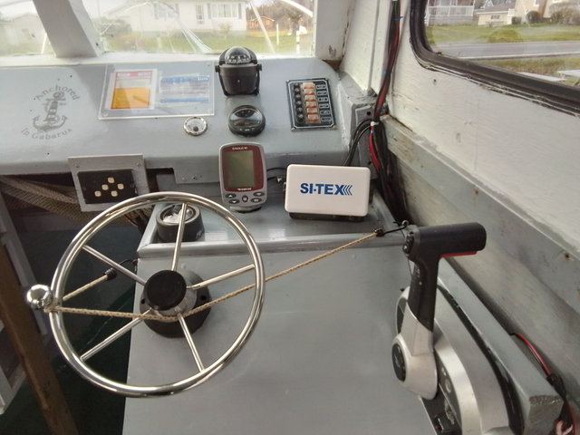 20ft fiberglass Mini Cape, New 90HP Motor and Trailer in Powerboats & Motorboats in Cape Breton - Image 4