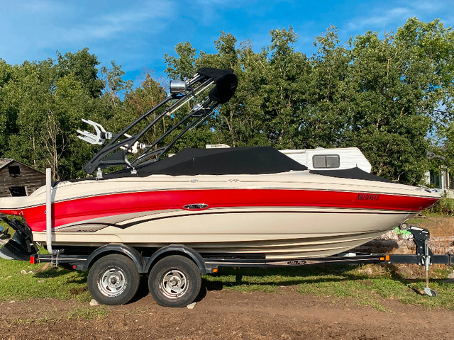 Low hour 2003 Sea Ray for sale in Powerboats & Motorboats in Edmonton - Image 2