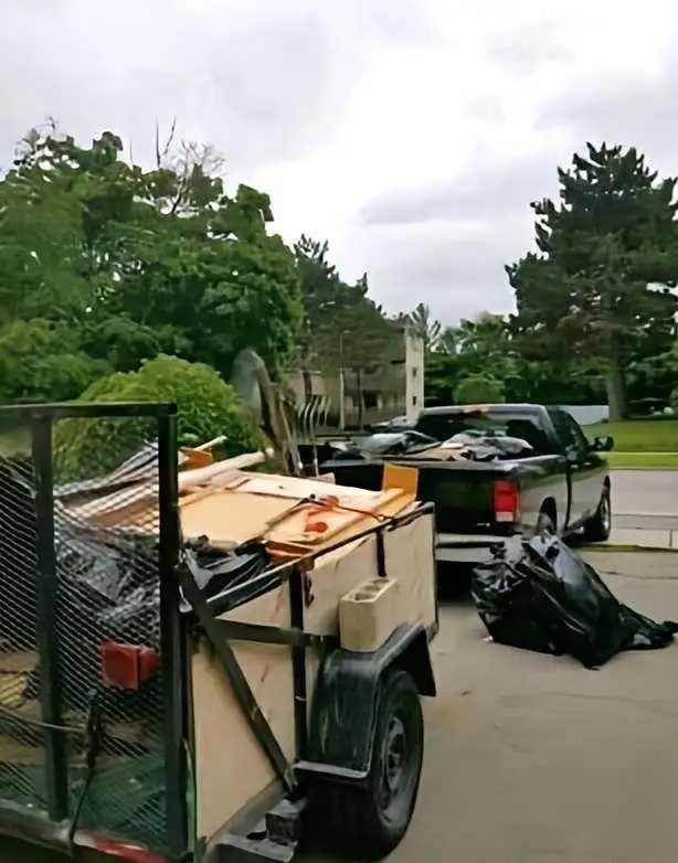 Affordable Junk Removal & Garbage Removal/Delivery's in Other in Kitchener / Waterloo - Image 8