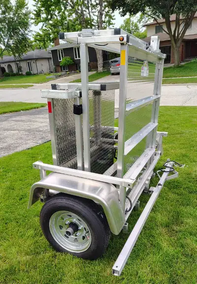 Folding all-aluminum (nonrusting) utility trailer, 4' x 8' (interior dimensions are 49.5" x 98.5") b...