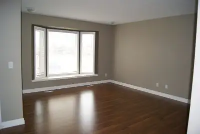 3 bedrooms Main Floor in Martindale for rent