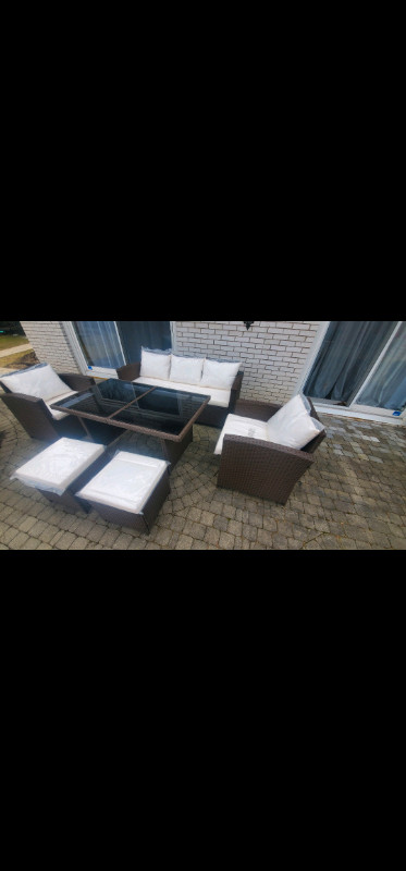 Wricker patio set for 7 people. in Patio & Garden Furniture in Mississauga / Peel Region