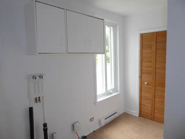 Logement 3 1/2 lumineux à deux pas du vieux Lévis in Long Term Rentals in Lévis - Image 9