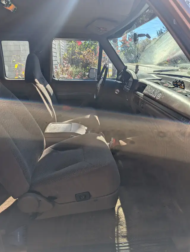 1992 F250598246668097955843
