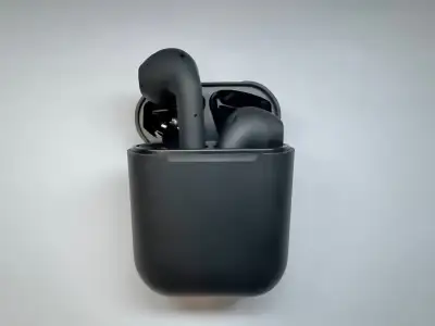 Écouteurs Bluetooth noirs légers efficaces/New Earbuds, View more