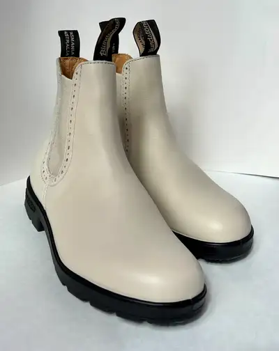 Blundstone - Womens elastic sided boots (White), View more