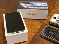 IPhone 4 With Original Box and Cases