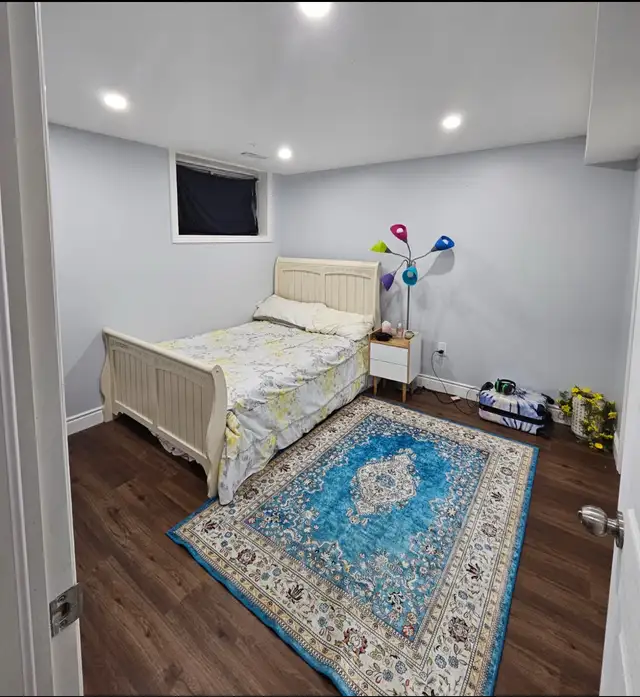 House for rent (Legal Basement with separate entrance)63417674124803122