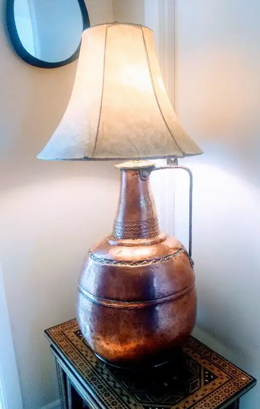 Antique Moroccan Copper pitcher table lamp in Indoor Lighting & Fans in Laval / North Shore - Image 2