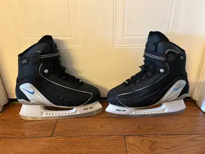 Taille homme 8us // 7uk // 40,5eu