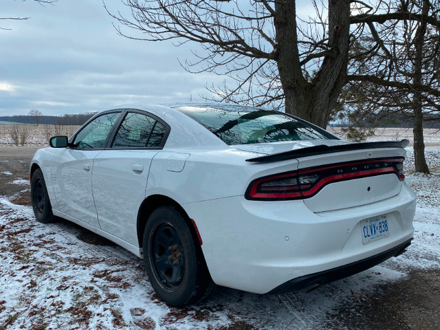 2017 Dodge Charger RWD V6 in Cars & Trucks in Owen Sound - Image 4