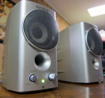 SONY SRS-Z500 WALKMAN DISCMAN  LAPTOP ACTIVE MINI SPEAKERS, View more