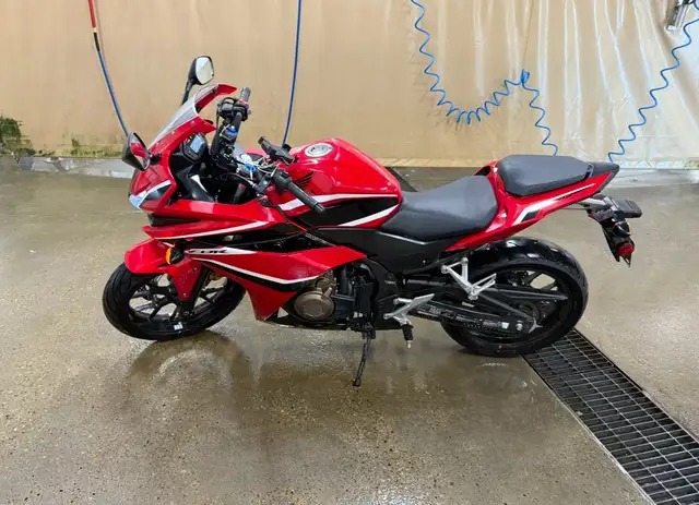 2018 Honda CBr 500r in Sport Bikes in Strathcona County - Image 2