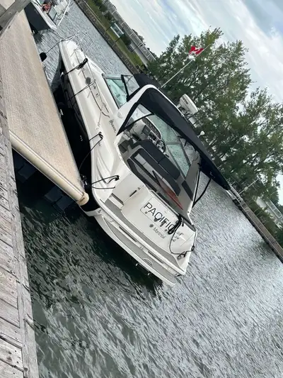 Sea Ray330 Sundancer 1995 Parfait pour ceux qui souhaitent passer des week-ends mémorables sur l’eau...